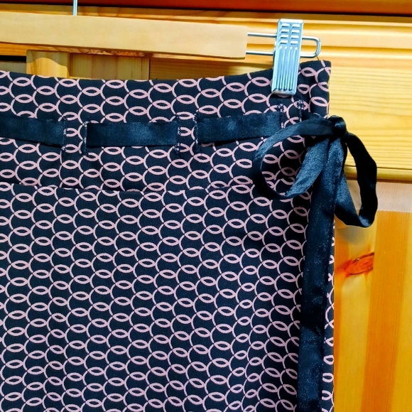 Skirt - Picture 7 of 9